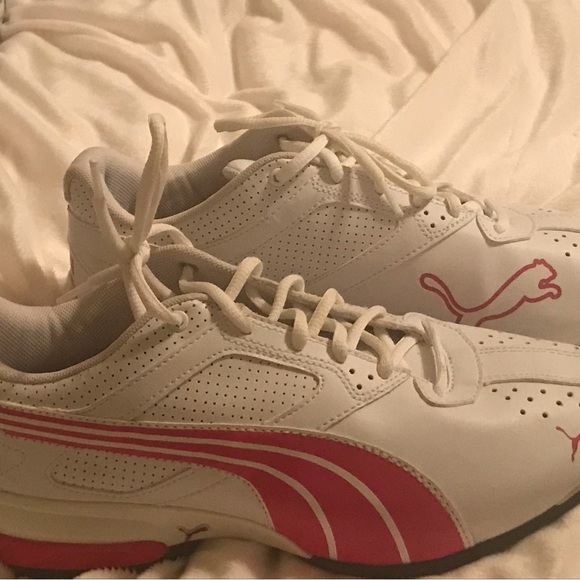 Womens Puma shoes - Picture 4 of 5